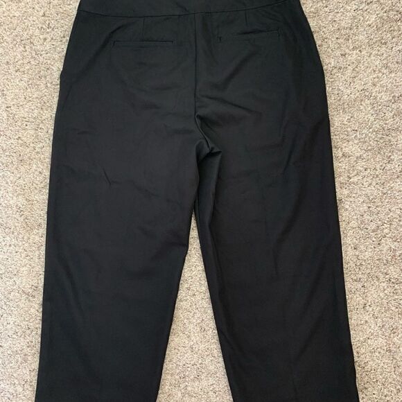 Capri Izod pants in Black - Picture 2 of 4